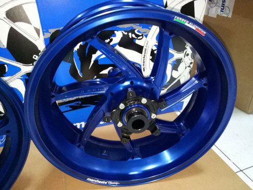 7 Spoke Wheel with Sprocket - Blue Anodized Limited