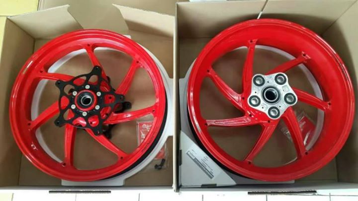 7 Spokes Wheel - Blue Cobalt/Orange/Red